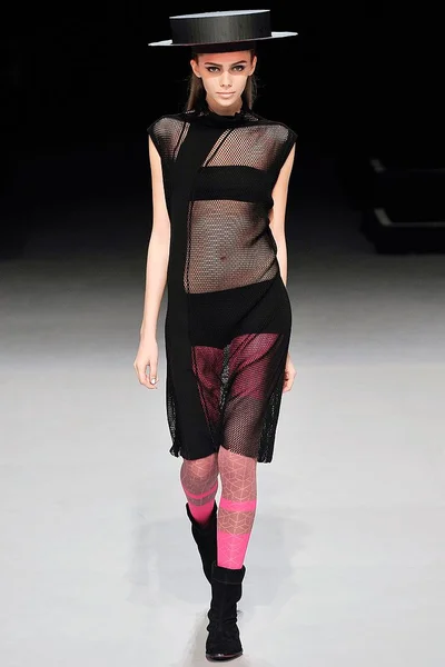 Look 37